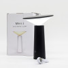 Lampe led Champignon Noir devant sa boite