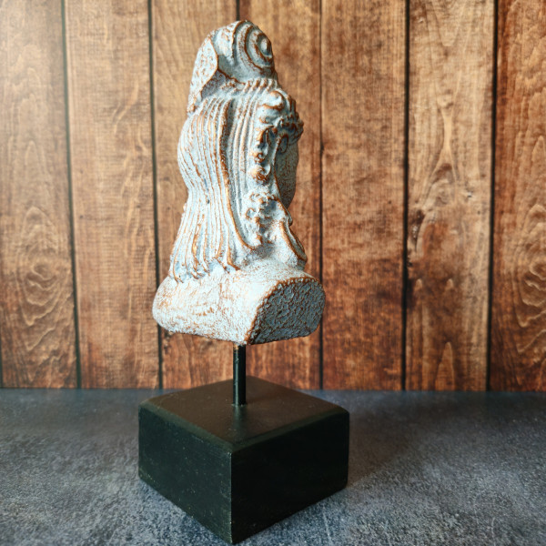 Statue porte-bonheur cuivre bleu – Bois de jempinis artisanal