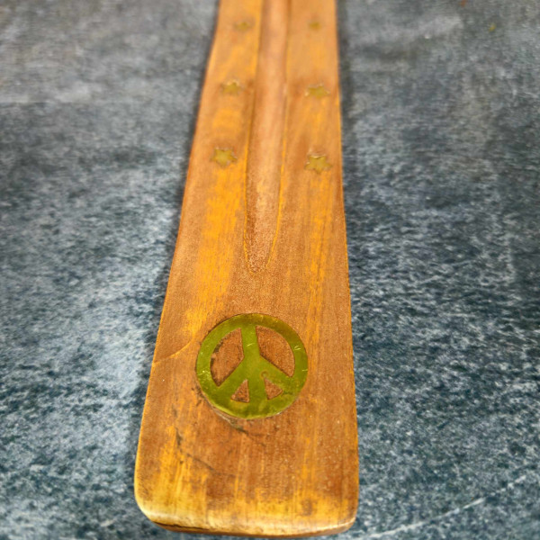 Porte-encens en bois de manguier avec symbole de la paix en laiton