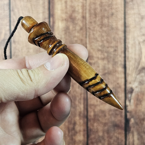 Pendule Thot en Padouk – Divination & Énergie Positif