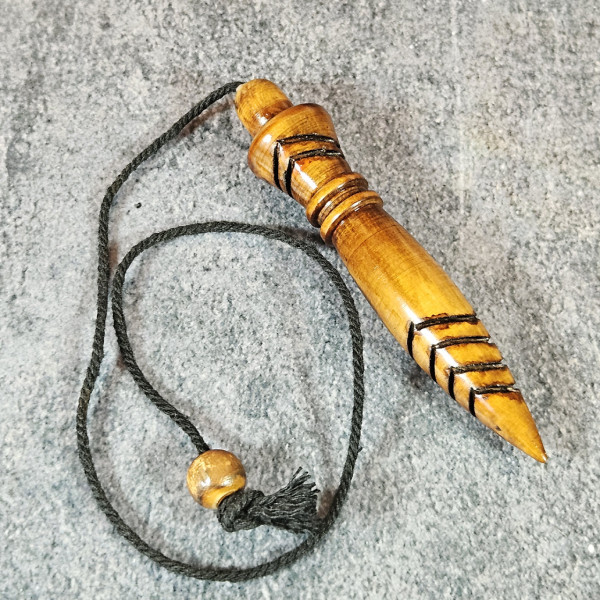 Pendule Thot en Padouk – Divination & Énergie Positif