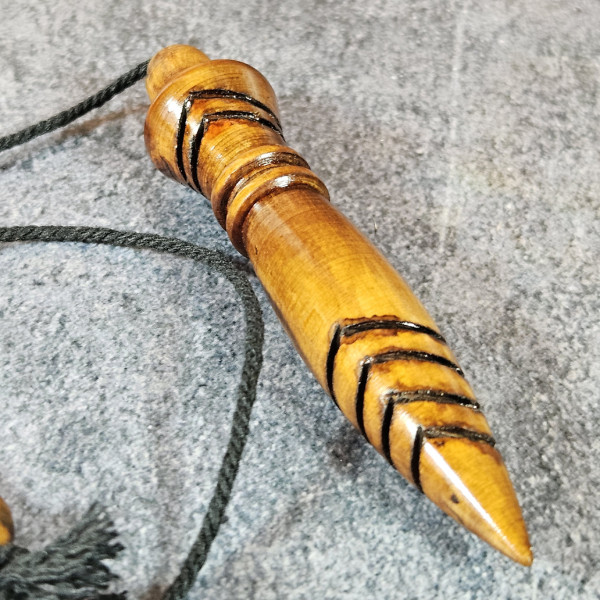 Pendule Thot en Padouk – Divination & Énergie Positif