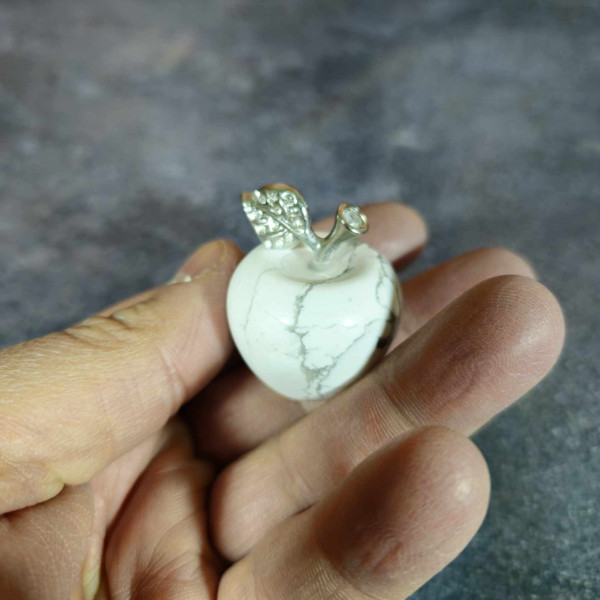 Pomme en Howlite Blanche