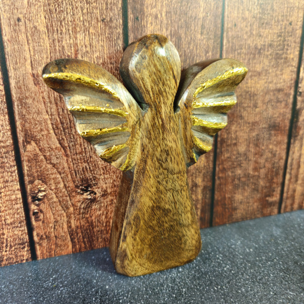 Ange en bois de manguier