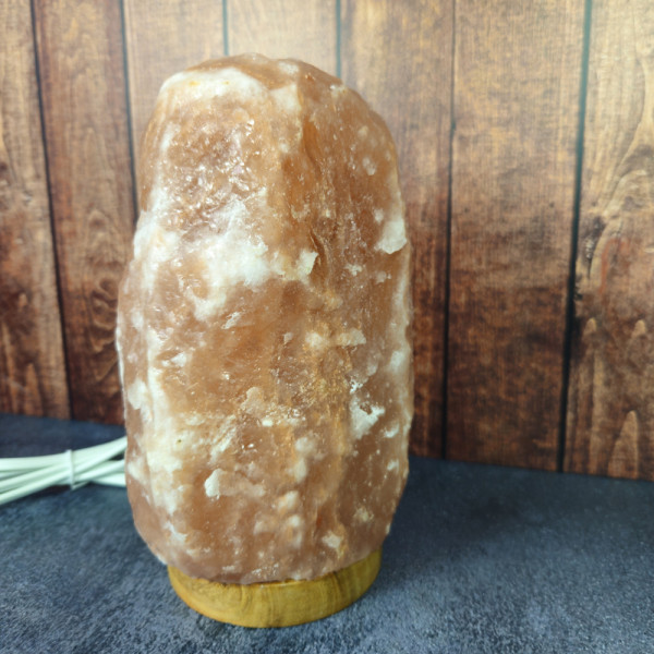 Lampe de sel brute naturelle pour créer une ambiance zen et chaleureuse à la maison