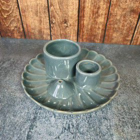 Porte-encens lotus gris en céramique, design zen et épuré, support encens spirituel pour rituels et méditation