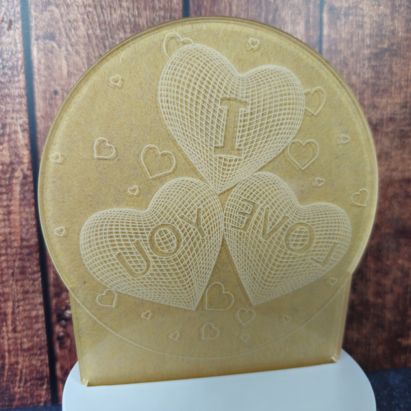 Détail gravure cœurs I Love You – veilleuse décorative message amour