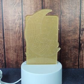 Veilleuse LED lune USB au design doux, idéale pour créer une ambiance apaisante dans une chambre d’enfant ou de bébé