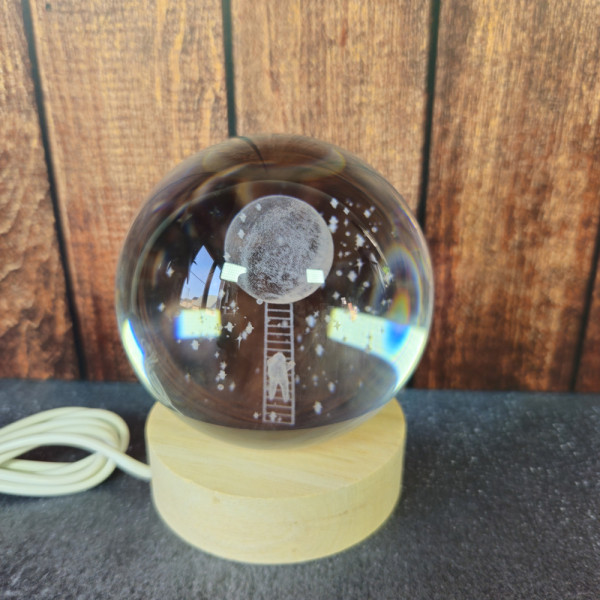 Veilleuse lune bébé USB en globe cristal sur socle bois naturel – lumière douce apaisante pour chambre enfant