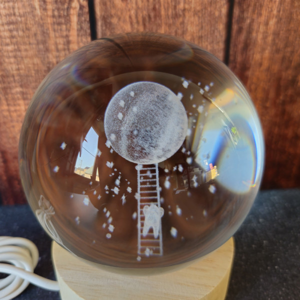 Gros plan lampe lune décorative – lumière d’ambiance rassurante pour peur du noir