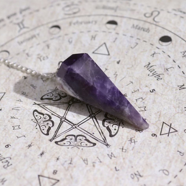 Pendule améthyste divinatoire rituel séduction amour lithotherapie attirance