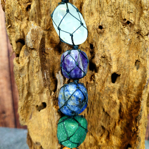 Pendant Hamsa en Pierres Naturelles – Protection et Élégance