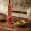 Encens japonais Morning Star à la myrrhe allumé, ambiance zen et méditation