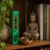 Encens Morning Star Sauge Blanche dans une bibliothèque zen avec Bouddha et porte-encens