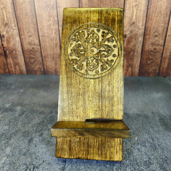 Un support téléphone en bois de manguier, durable et élégant
