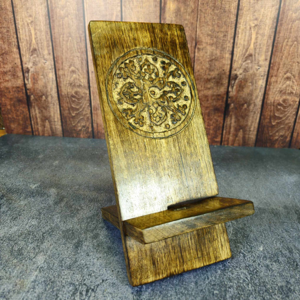Support téléphone bois sculpté - Design mandala