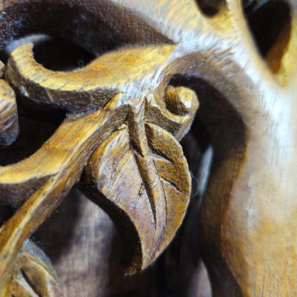 Décoration murale artisanale en bois : Cœur et Arbre de Vie indonésien