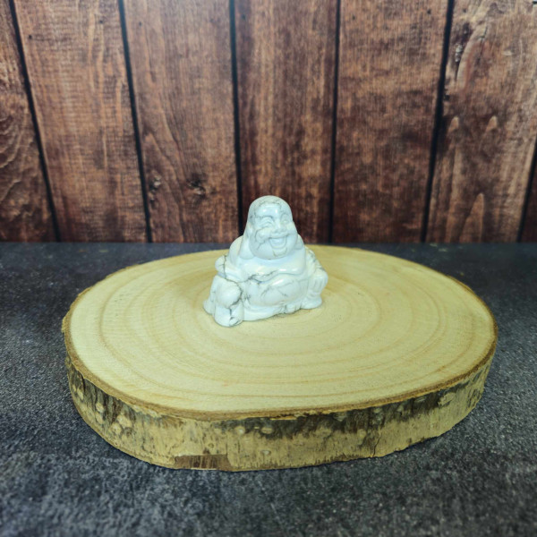 Statuette de Bouddha en howlite blanche