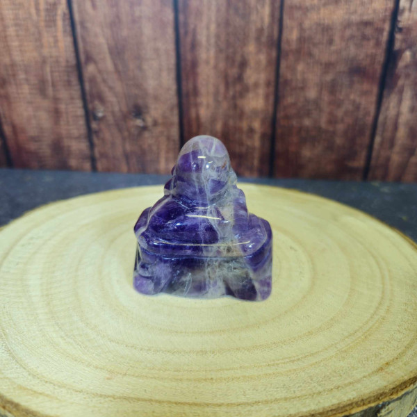 Apportez calme et harmonie à votre intérieur avec notre Bouddha en améthyste