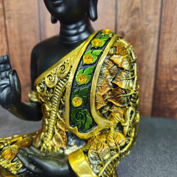 Statue de Bouddha Thaïlandais en Méditation – Sérénité et Élégance