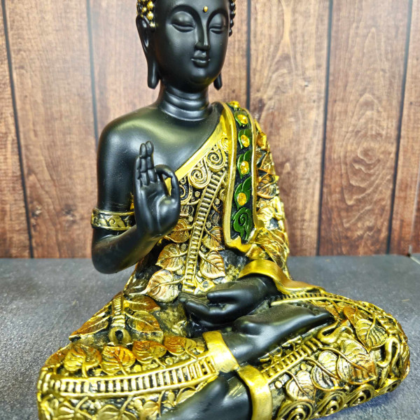Statue de Bouddha Thaïlandais en Méditation – Sérénité et Élégance