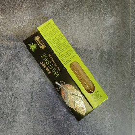 Bâtonnet d’encens symbole de force, de pluie et de renouveau