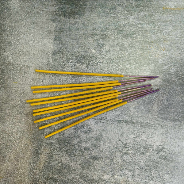 Bâtonnets d'encens à la myrrhe naturelle de la marque Tribal Soul