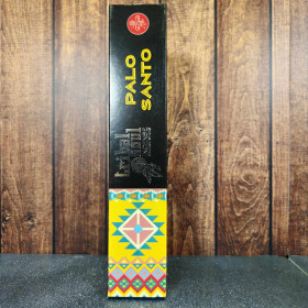 Boîte traditionnelle d’encens Palo Santo illustrant le rituel du bois sacré