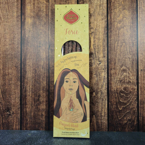 Boîte de 6 encens Sagrada Madre Force présentée dans un décor zen et naturel