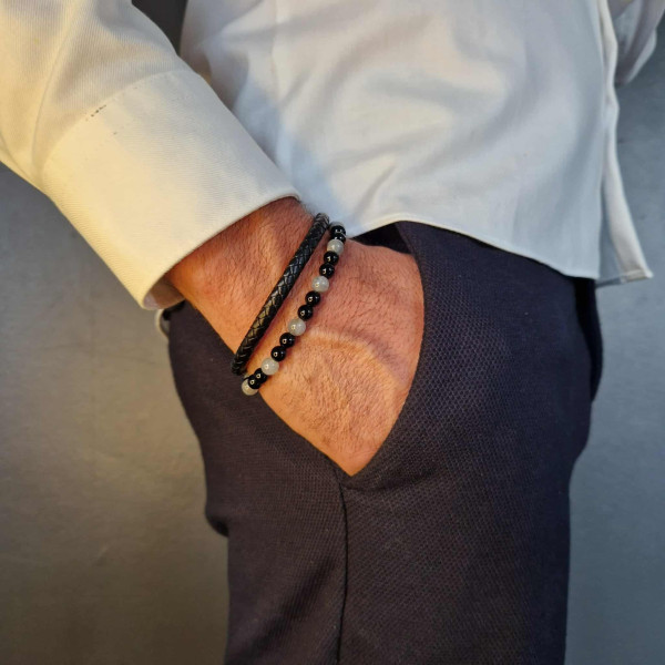 Bracelet artisanal en cuir noir et perles de Labradorite & Onyx – style raffiné et énergie de protection