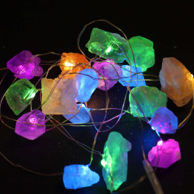 Guirlande lumineuse en mélange de pierres